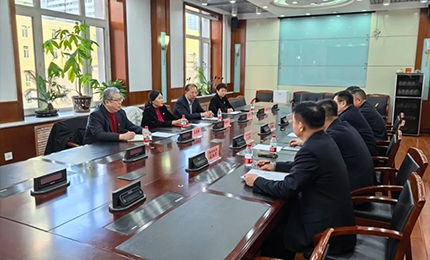 欧陆娱乐官网董事长胡晓萍、总裁芦传有赴黑龙江省药品监督管理局座谈交流